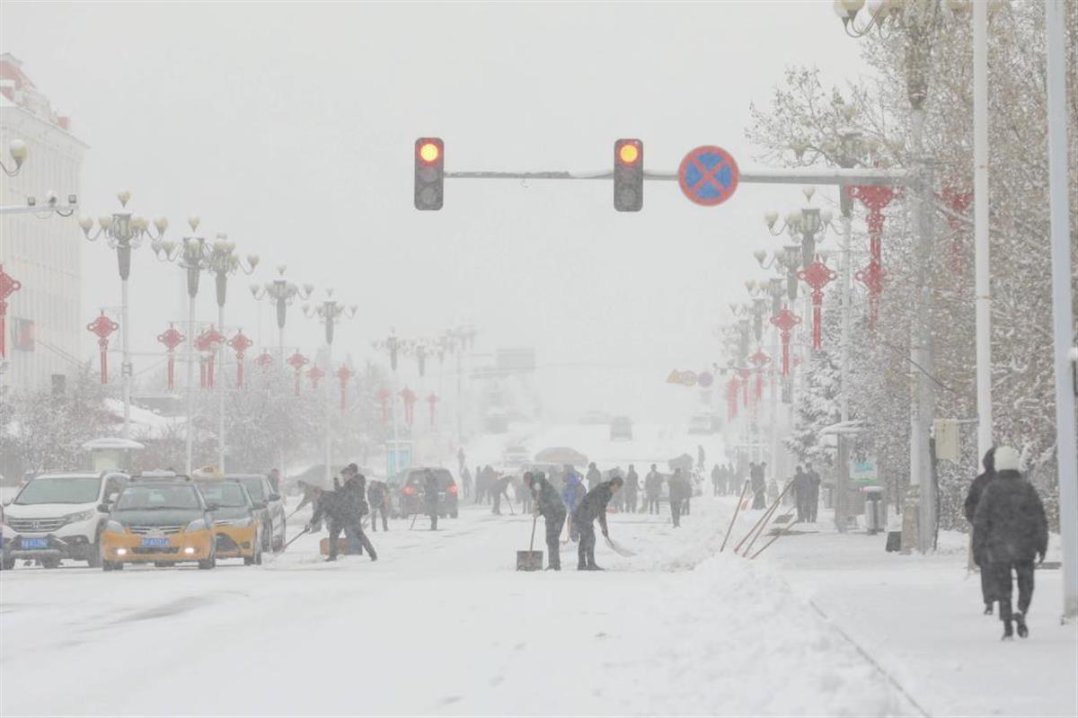 中国・黒竜江漠河、寒気で今秋最大の降雪