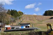 コロナ禍の中で間もなくシーズンを迎えるスキー場＝１０月２５日、長野県上田市菅平高原（原田成樹撮影）