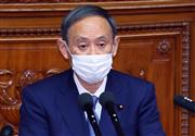 【第２０３回臨時国会召集】衆院本会議で初の所信表明演説を行う菅義偉首相＝２６日午後、国会（松本健吾撮影）