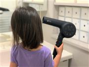 小さな子供でも無理なく使える重さ（筆者撮影）