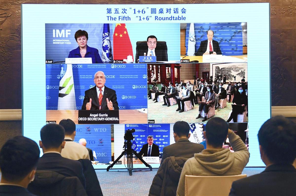李首相、2020年の中国経済は「プラス成長」　国際機関トップと会談