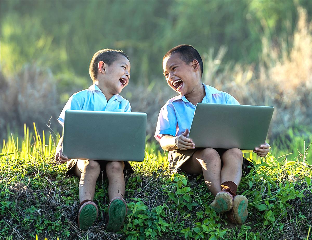 廃棄物ゼロのZERO PC。ハードディスク以外は、再利用された部品で構成されている。機能は新品と大差がない