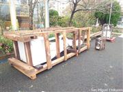 タイから輸入された石像がこれから設置されていく予定