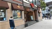 近く閉店する「ハードロックカフェ大阪」＝１８日、大阪市中央区