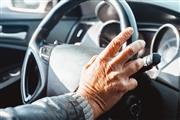高齢ドライバーの事故がクローズアップされ、免許返納を考える人が増えている（GettyImages）※画像はイメージです