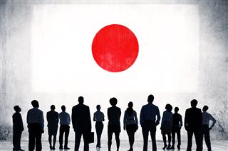 TESLAの安い改良版もつくれず　過度なオリジナル信仰が日本企業をダメにする