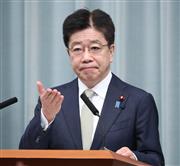 会見に臨む加藤勝信官房長官＝１０日午前、首相官邸（春名中撮影）