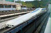 リニア中央新幹線の試験車両「Ｌ０系」＝山梨県都留市のＪＲ東海山梨リニア実験センター（渡辺浩撮影）