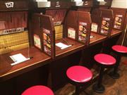 一杯のどんぶりとひたすら向き合うための「味集中カウンター」(一蘭ホームページより)