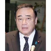 梶山弘志経済産業相＝首相官邸（春名中撮影）