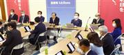 自民党「こども・若者」輝く未来創造本部の初会合で発言する本部長を務める二階俊博幹事長（中央）＝１３日午後、東京・永田町の自民党本部（春名中撮影）