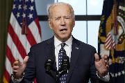 米ワシントンのホワイトハウスで演説するバイデン大統領（ＡＰ＝共同）