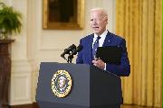 バイデン米大統領＝１５日、ワシントン・ホワイトハウス（ＡＰ）