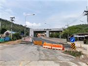タイ南部プラチュアップキーリーカン県シンコンのミャンマー国境。ゲートは閉じられ、地域経済は疲弊の一途だ＝１２日