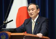 ４都府県へ緊急事態宣言を発令し会見で国民にさらなる協力を呼びかける菅義偉首相＝２３日午後、首相官邸（春名中撮影）