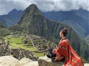 ペルー・マチュピチュにて瞑想中。提供：執筆者