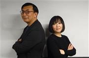 南海電鉄の「エブリバディ」の共同代表である松本恵さん（右）と大橋優也さん＝東京都千代田区