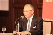 記者会見する日本取締役協会の宮内義彦会長＝１９日、東京・内幸町の帝国ホテル