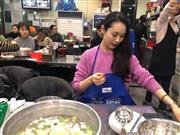 韓国で、本場のタッカンマリ（水炊き）。安くてお腹いっぱい！　提供：執筆者