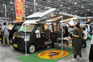 人気沸騰「軽キャンパー」市場の最前線 充実の“秘密基地”ライフを車中泊で