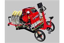 開発中の災害現場用の三輪自転車に小型ポンプを載せたイメージ図（Ｔ－ＴＲＩＫＥ提供）