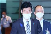 西村康稔経済再生担当相＝１３日午前、首相官邸（春名中撮影）