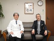 日本工業新聞の鶴田東洋彦社長と対談する聖路加国際病院の石松伸一院長（左）＝東京都中央区（鴨志田拓海撮影）