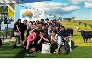 夏休みにみんなでBBQ（撮影の時だけマスクを外しています）