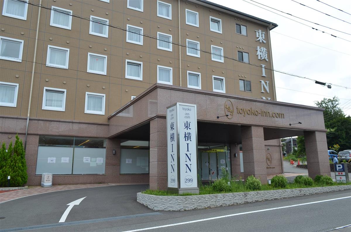 医療強化型の宿泊療養施設に切り替える「ホテル東横イン富士河口湖町大橋」＝山梨県富士河口湖町（平尾孝撮影）