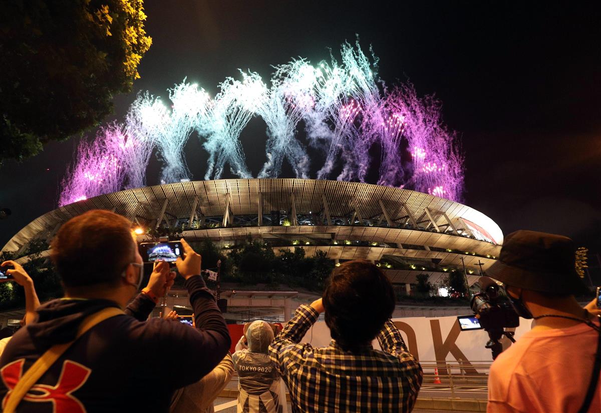 絆と感謝のバトン未来へ 東京オリ パラ閉幕 Sankeibiz サンケイビズ 自分を磨く経済情報サイト