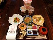 「京王プラザホテル × カップヌードル50周年記念コラボ」メニュー「カップヌードル御膳」