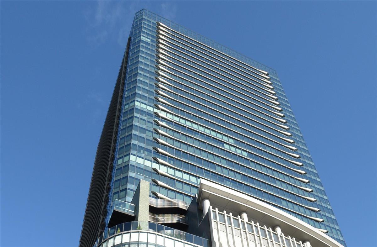 地価が下落した大阪・キタの商業施設＝２１日午後、大阪市北区（柿平博文撮影）