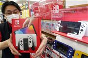 １０月８日に発売されたニンテンドースイッチの有機ＥＬモデル＝大阪市浪速区のジョーシン日本橋店（恵守乾撮影）