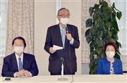 自民党の細田博之元幹事長（中央）＝東京・永田町の自民党本部（沢田大典撮影）