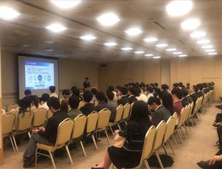 「投資女子」の急増に驚き　若者が投資に熱中するのは「靴磨きの少年」か？