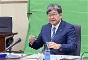 オンライン形式で開かれたＡＰＥＣ閣僚会議に出席する萩生田経産相＝８日夜（経産省提供）