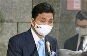 ベトナムのファン・バン・ザン国防相との会談を終え、記者の取材に応じる岸防衛相＝２３日午後、防衛省（代表撮影）