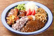 東京名物！もうやんカレーランチビュッフェ