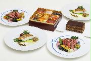 8種類の前菜と魚料理、肉料理、デザートがついた「MENU MEILLEUR （メイユールセット）」
