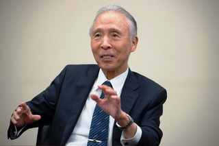 雜賀慶二氏